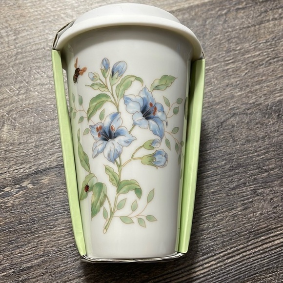 Lenox Accessories - Lenox tea or coffee container